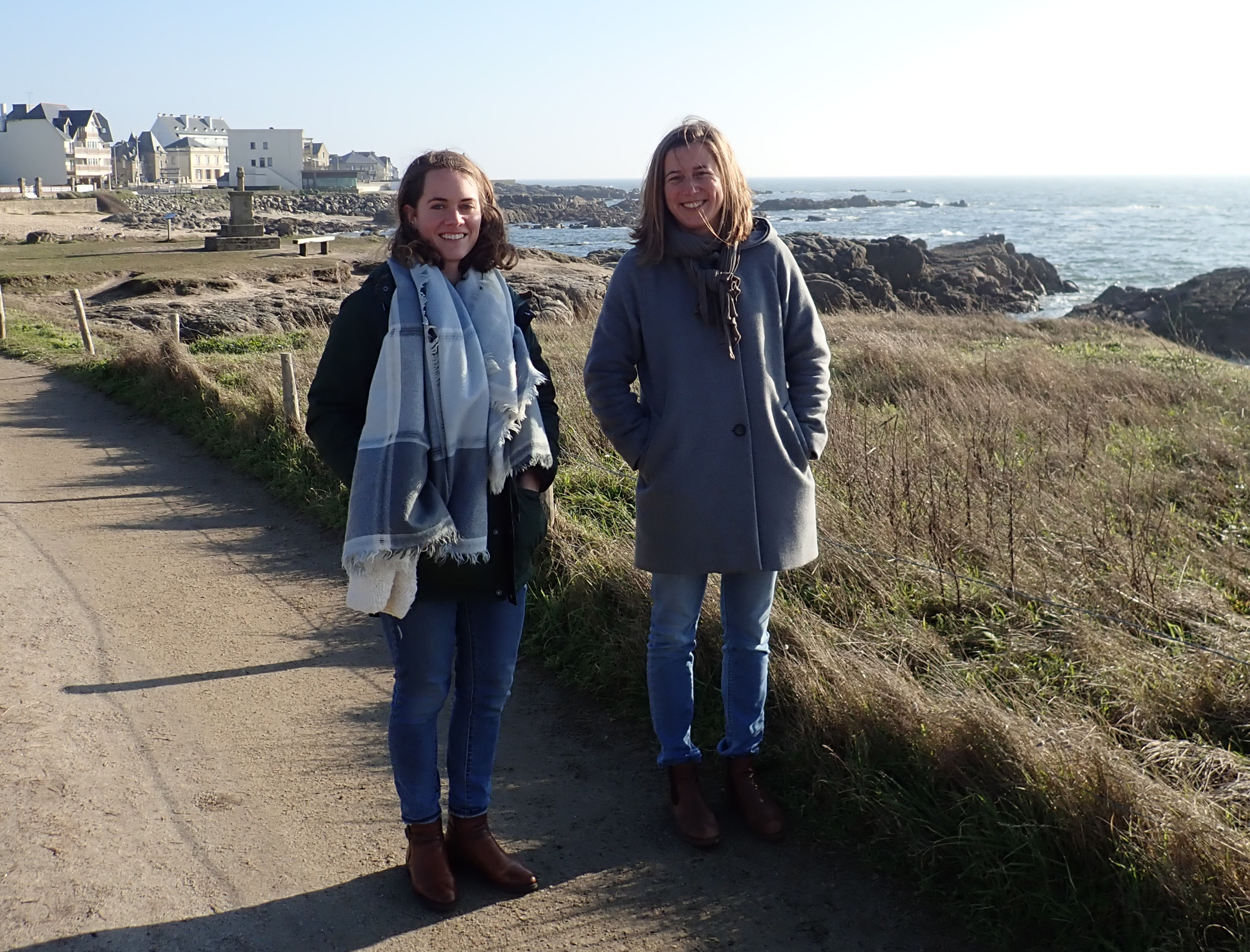 Lara & Enored sur le front de mer au Croisic